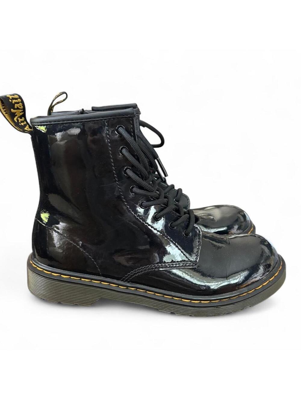 Beautiful pair of like new Black Dr. Martens 1460 boots